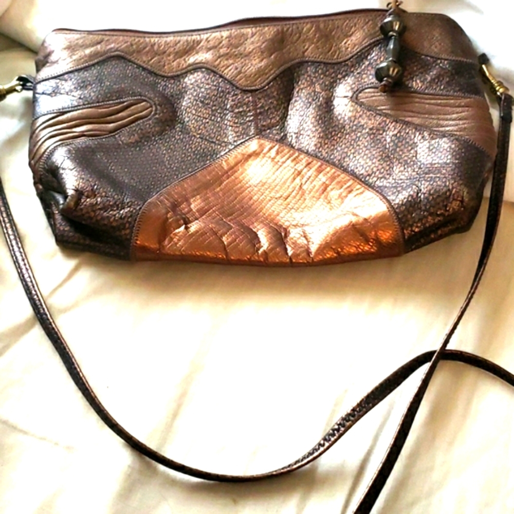 Like NEW VINTAGE SHARIF LEATHER PATCHWORK crossbody PURSE U.S.A